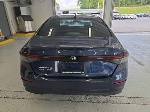 Used 2023 Honda Accord EX image 4