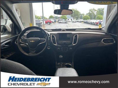 Used 2021 Chevrolet Equinox LT FWD image 16