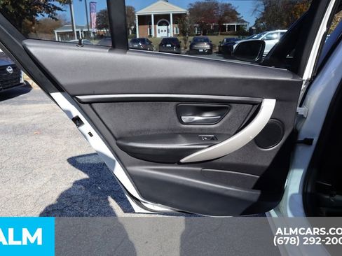Used 2018 BMW 320i Sedan image 19
