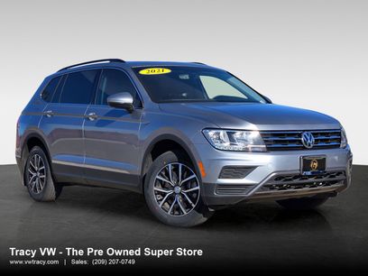 Used 2021 Volkswagen Tiguan SE w/ Panoramic Sunroof Package
