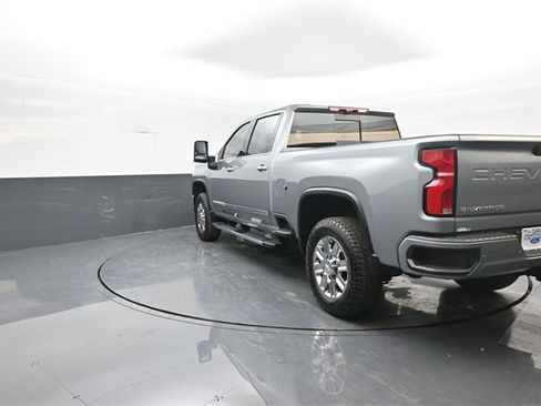 Used 2026 Chevrolet Silverado 2500 High Country w/ Technology Package image 5