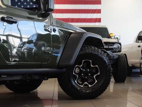 Used 2022 Jeep Wrangler Unlimited Rubicon 4xe w/ Cold Weather Group AWD/4WD image 21