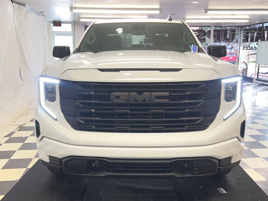 Used 2024 GMC Sierra 1500 Pro w/ Graphite Edition AWD/4WD image 3
