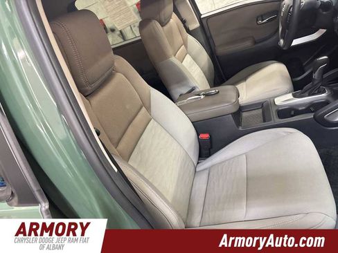 Used 2022 Nissan Frontier SV w/ Technology Package image 34