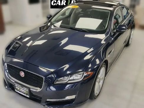 Used 2016 Jaguar XJ Sedan 4D R-Sport 3.0L V6 Super image 8