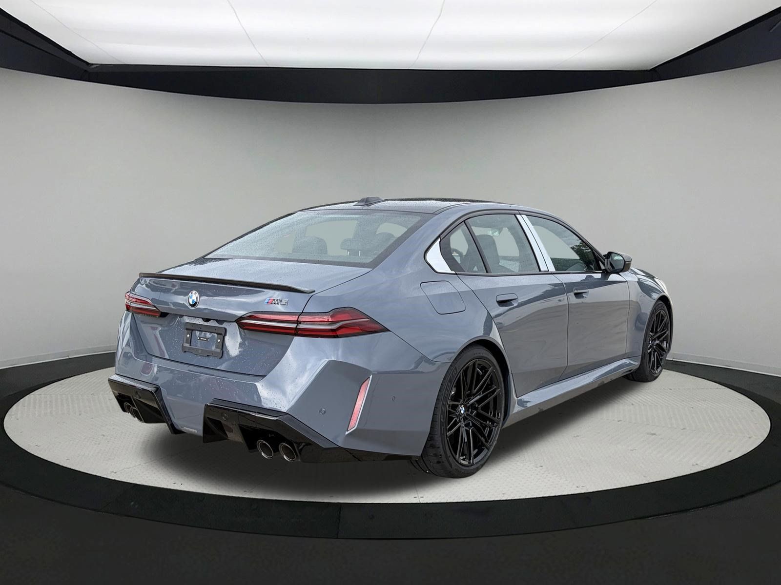 New 2027 BMW M5 w/ Carbon Package AWD/4WD image 6