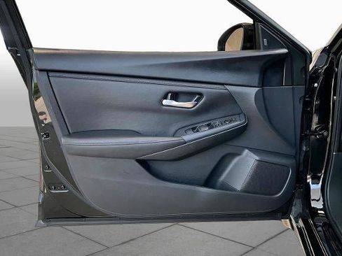 Certified 2023 Nissan Sentra SV FWD image 21