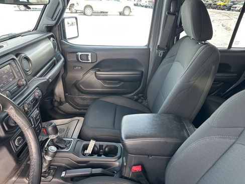 Used 2020 Jeep Gladiator Sport w/ Quick Order Package 24S image 16