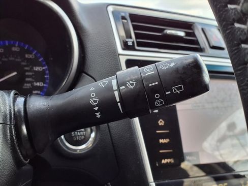 Used 2018 Subaru Outback 2.5i Limited image 18