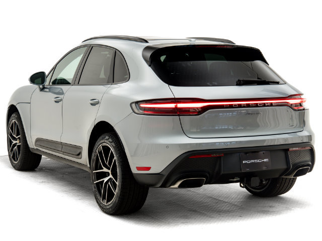 Certified 2026 Porsche Macan AWD/4WD image 3