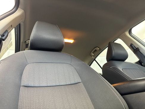 Used 2024 Nissan Altima 2.5 SV image 15