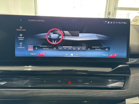 New 2026 BMW 550e xDrive image 25