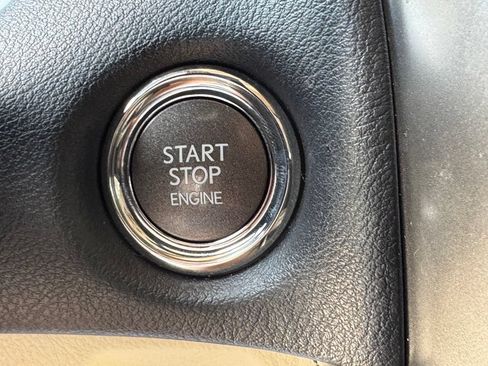 Used 2022 Lexus GX 460 Luxury w/ Accessory Package AWD/4WD image 30