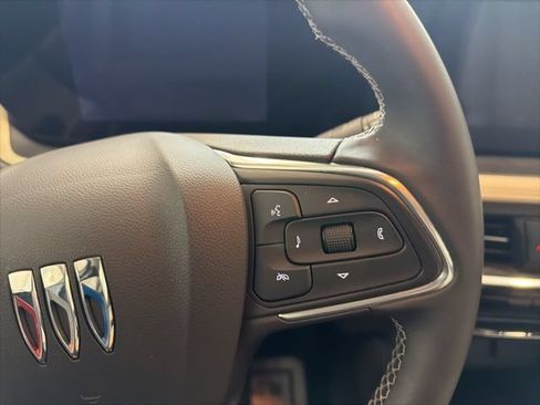 Used 2025 Buick Encore GX Avenir w/ Avenir Convenience Package AWD/4WD image 29