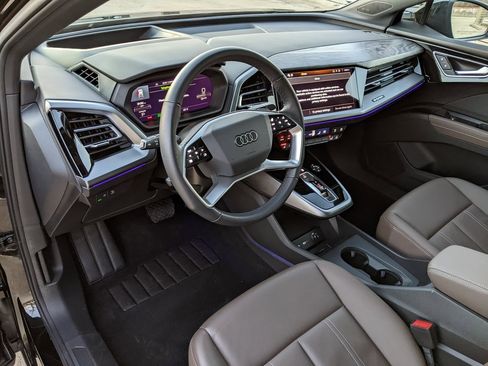 Used 2024 Audi Q4 e-tron Prestige w/ Black Optic Package image 8