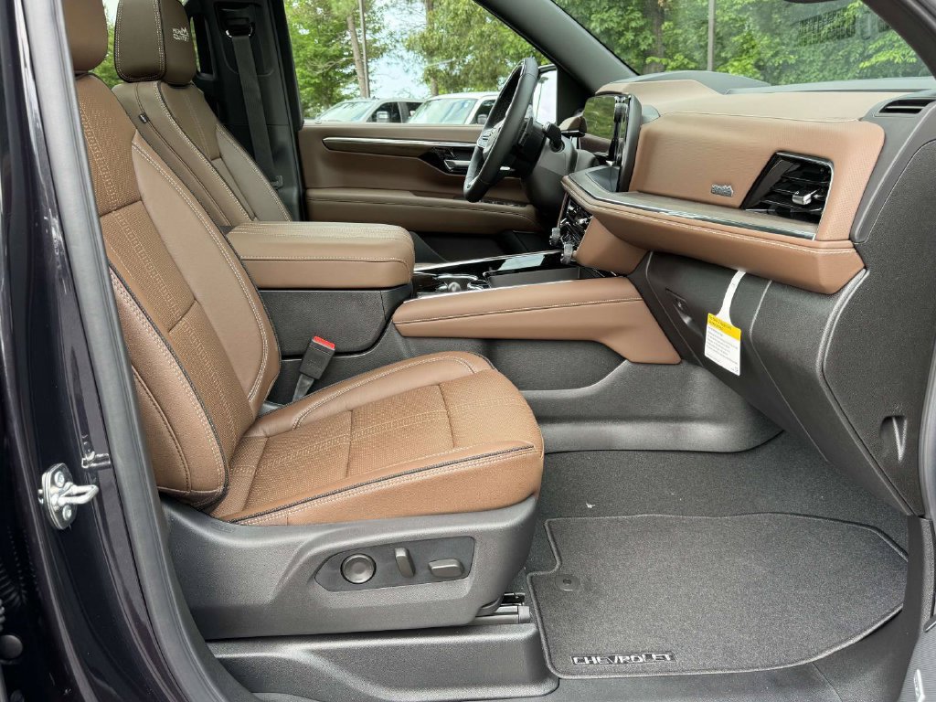 New 2026 Chevrolet Tahoe High Country AWD/4WD image 14