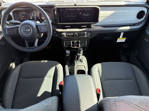 New 2025 Jeep Gladiator Sport AWD/4WD image 12