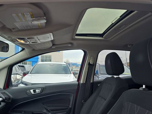 Used 2019 Ford EcoSport SE w/ SE Convenience Package image 8