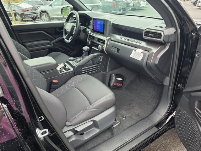 Used 2026 Toyota Tacoma SR5 AWD/4WD image 17