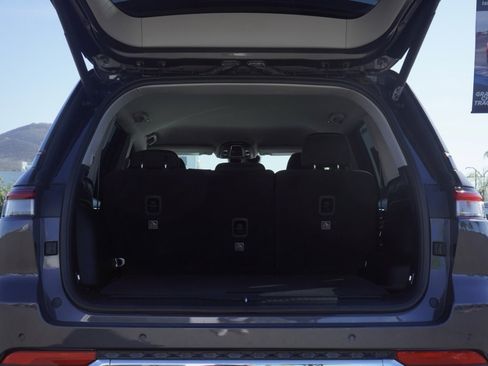 Certified 2022 Jeep Grand Cherokee Laredo w/ Luxury Tech Group I image 6