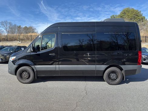 Used 2024 Mercedes-Benz Sprinter 2500 image 8