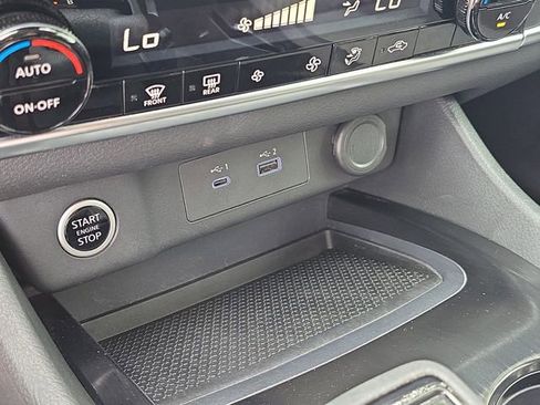 Certified 2023 Nissan Rogue SV FWD image 25