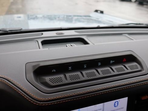 Used 2024 Ford Bronco Badlands w/ Sasquatch Package image 30