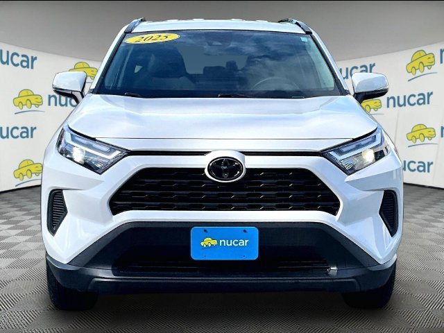 Used 2025 Toyota RAV4 XLE AWD/4WD image 3