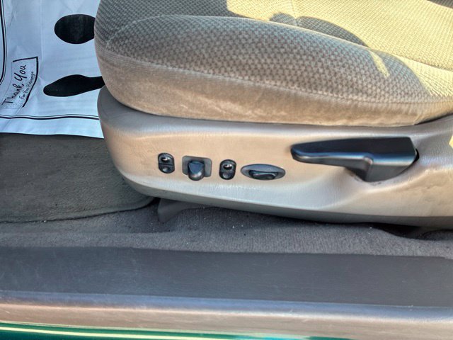 Used 1999 Ford Taurus SE FWD image 13