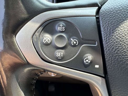 Used 2020 Chevrolet Colorado Z71 w/ Z71 Midnight Edition AWD/4WD image 19