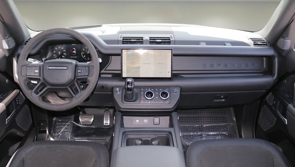 Used 2022 Land Rover Defender 110 V8 AWD/4WD image 13