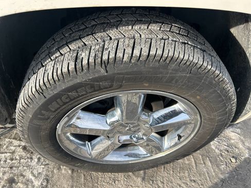 Used 2011 Chevrolet Tahoe LTZ image 12