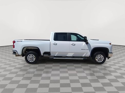Used 2025 Chevrolet Silverado 2500 LT w/ Convenience Package AWD/4WD image 7