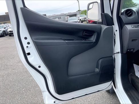 Used 2020 Nissan NV200 SV FWD image 19