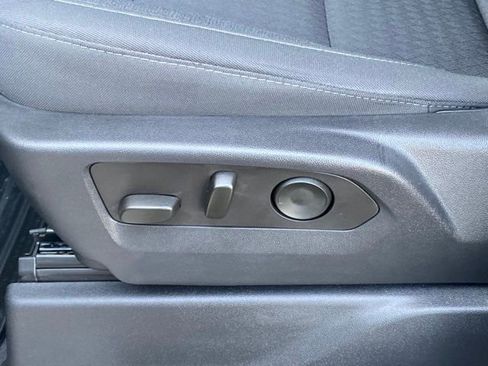 Used 2023 Chevrolet Silverado 1500 LT image 31