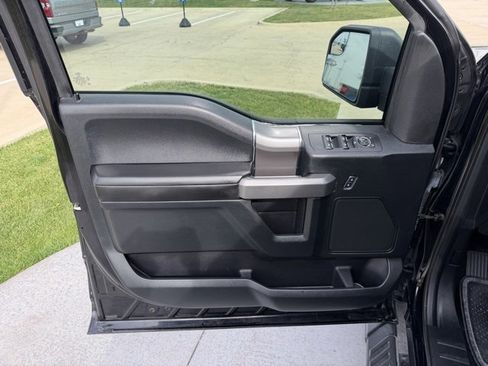 Used 2016 Ford F150 XLT w/ Equipment Group 302A Luxury image 8