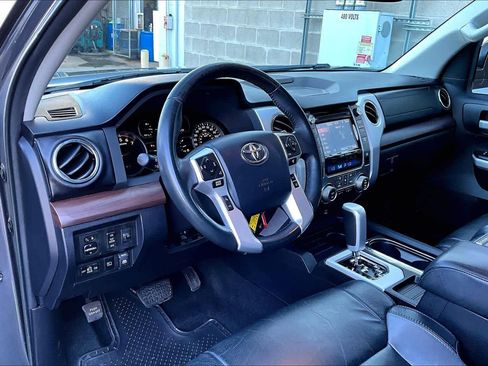 Used 2018 Toyota Tundra Limited image 18