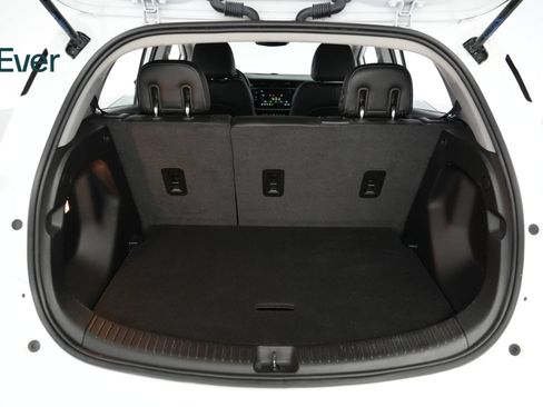 Used 2023 Chevrolet Bolt LT w/ Infotainment Package FWD image 8