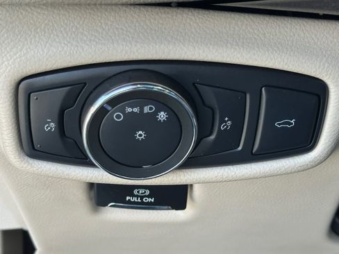 Used 2018 Lincoln MKZ Select w/ Select Plus Package AWD/4WD image 21
