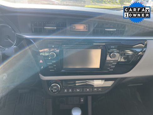 Used 2015 Toyota Corolla LE FWD image 9