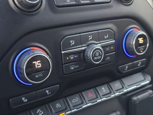 Used 2021 Chevrolet Silverado 1500 RST image 28