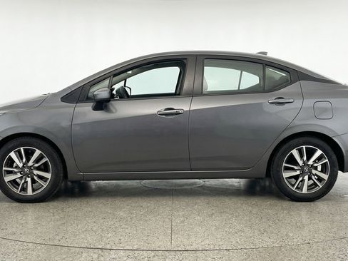 Used 2025 Nissan Versa SV FWD image 5