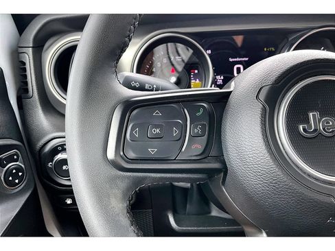 Used 2023 Jeep Wrangler Unlimited w/ 8.4" Radio Group AWD/4WD image 11