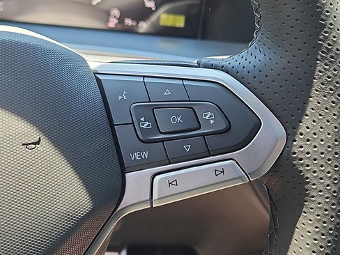 New 2026 Volkswagen Tiguan SE R-Line AWD/4WD image 15
