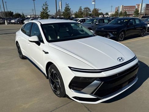 New 2026 Hyundai Sonata SEL FWD image 1
