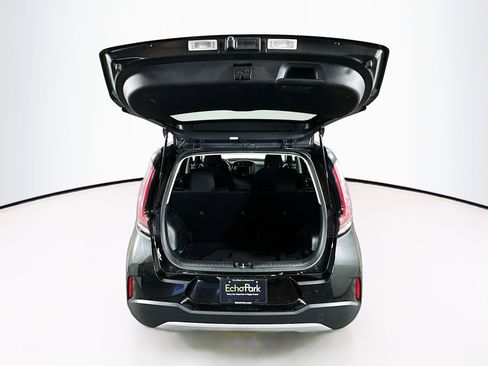 Used 2025 Kia Soul LX w/ LX Technology Package image 27
