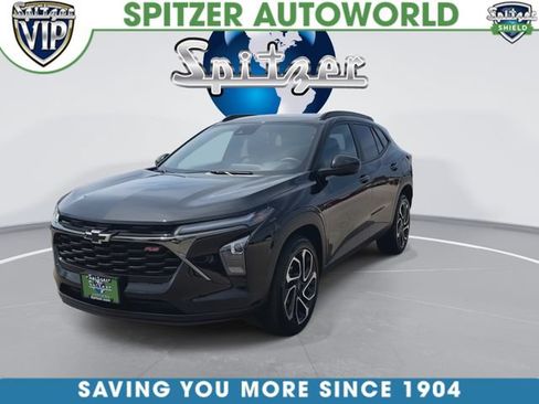 Certified 2025 Chevrolet Trax RS w/ Driver Confidence Package FWD image 4