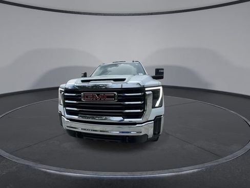 Used 2024 GMC Sierra 2500 SLE w/ SLE Value Package; AWD/4WD image 3