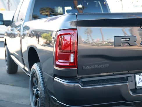 New 2026 RAM 3500 Laramie AWD/4WD image 9