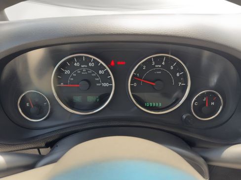 Used 2013 Jeep Wrangler Sahara w/ Connectivity Group image 25